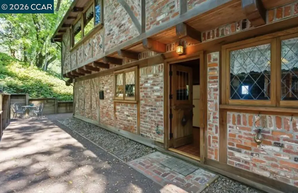 10 El Rincon Orinda CA 94563