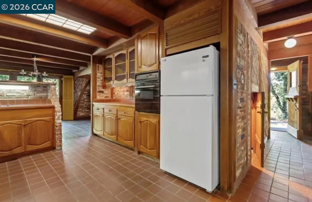 10 El Rincon Orinda CA 94563