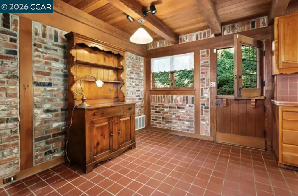 10 El Rincon Orinda CA 94563