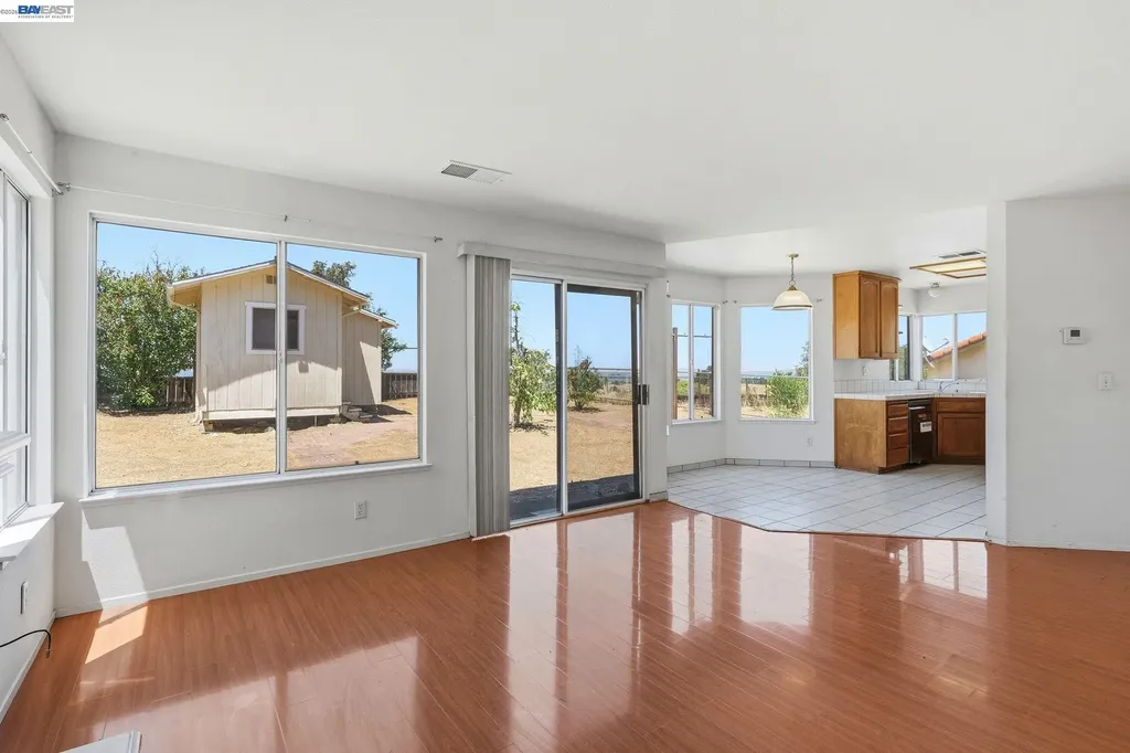 9 Beechwood Court Pittsburg CA 94565
