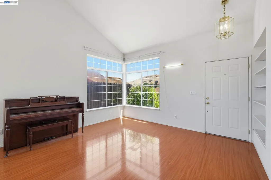 9 Beechwood Court Pittsburg CA 94565