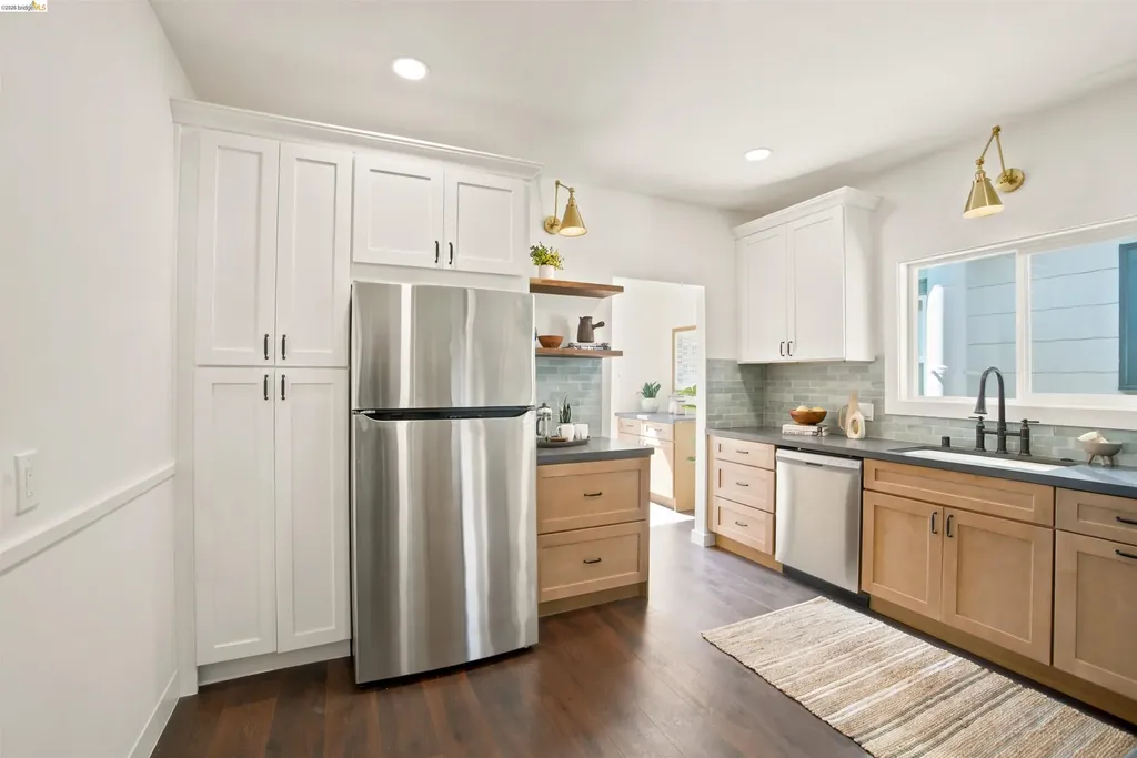 4205 West Street Oakland CA 94608