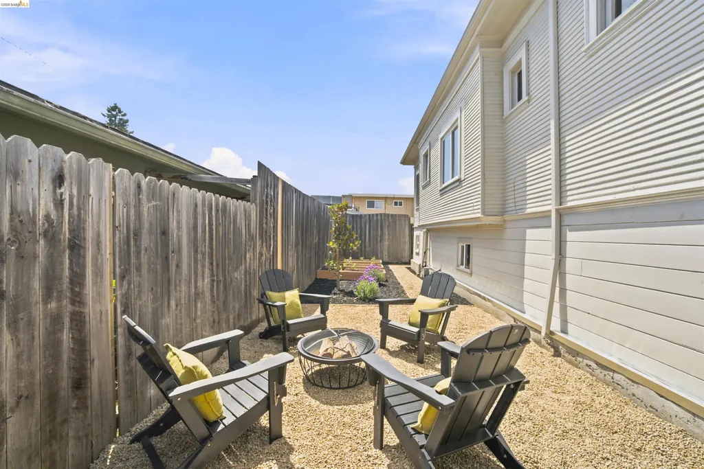 4205 West Street Oakland CA 94608