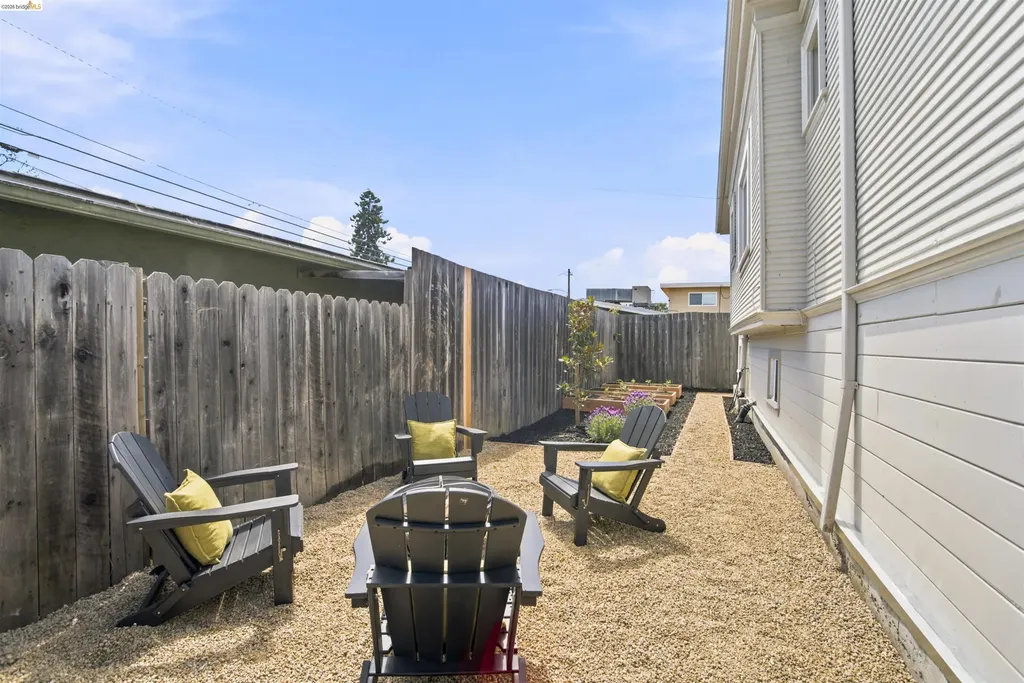 4205 West Street Oakland CA 94608