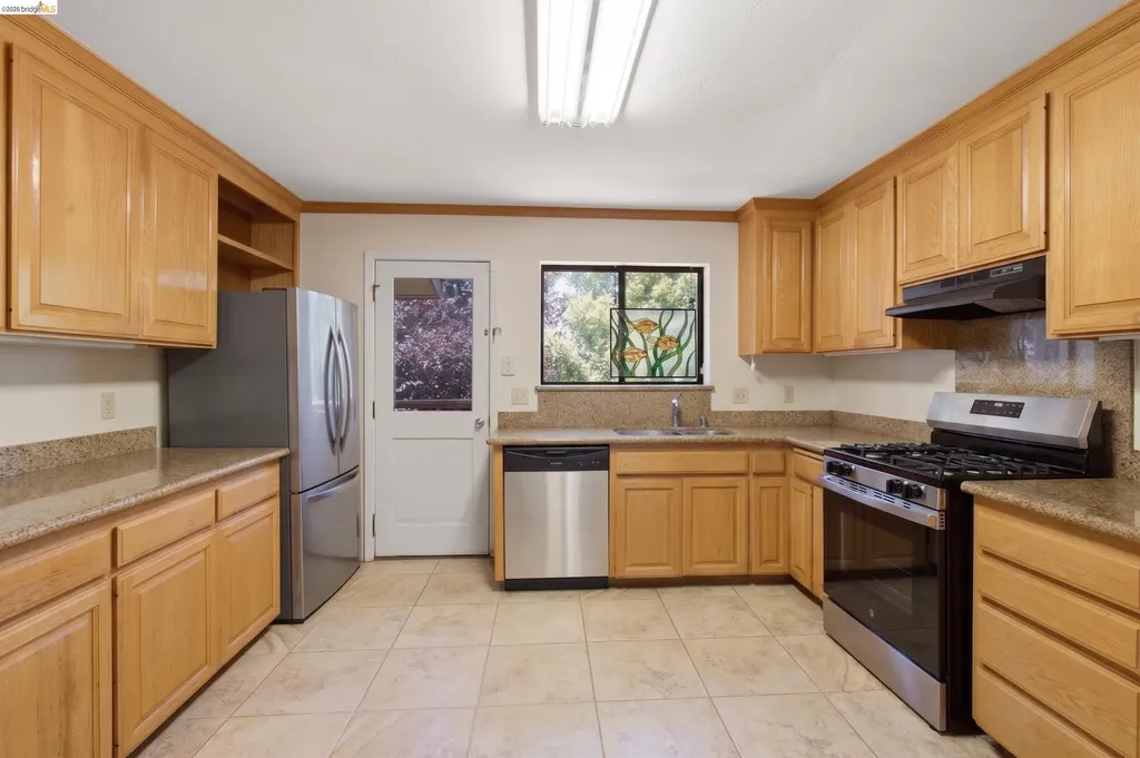 1118 Bush Avenue Vallejo CA 94591