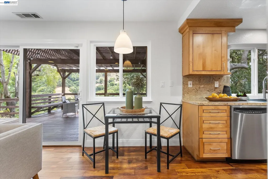 19252 Masterson Place Castro Valley CA 94552