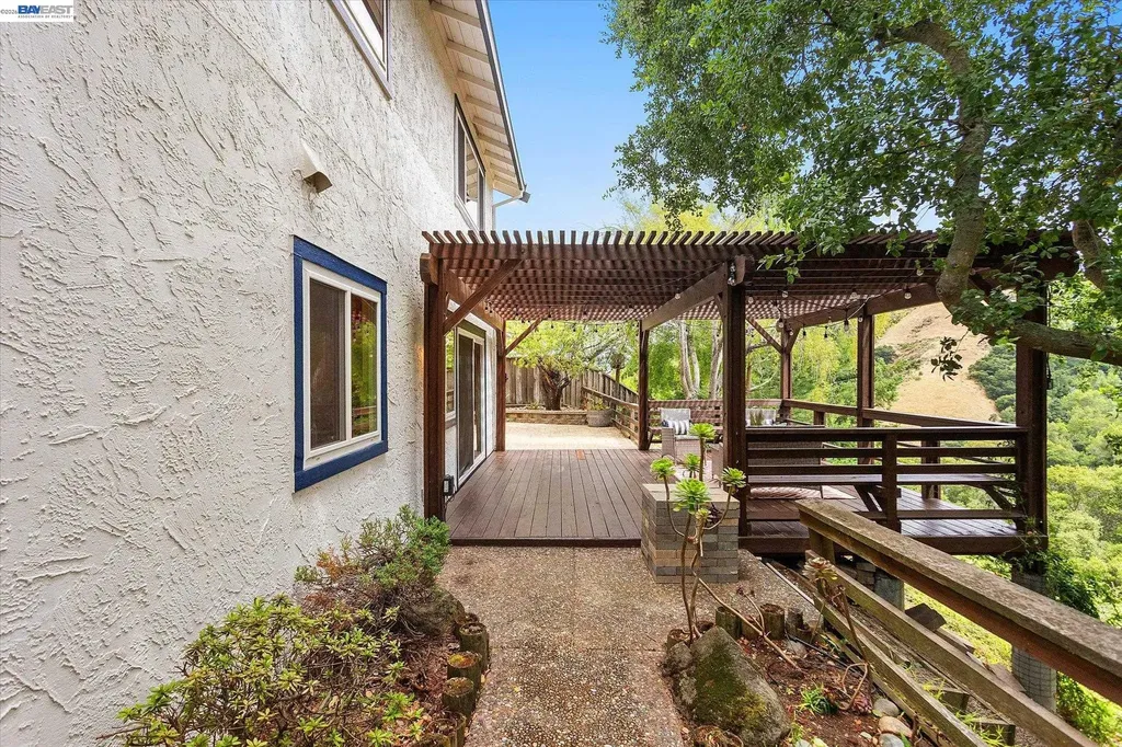 19252 Masterson Place Castro Valley CA 94552