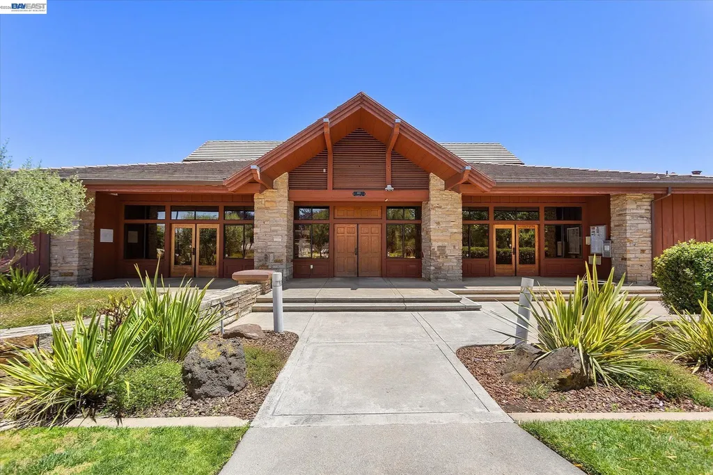 19252 Masterson Place Castro Valley CA 94552