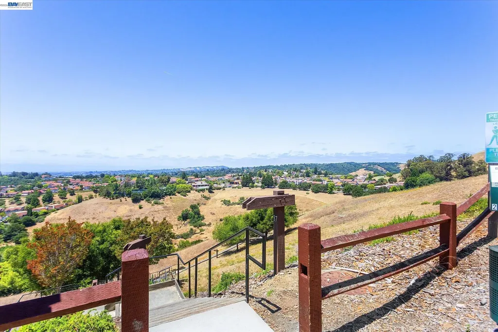 19252 Masterson Place Castro Valley CA 94552