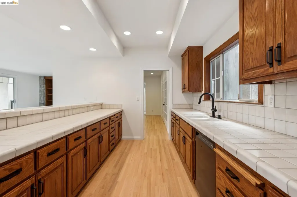 1325 Drury Road Berkeley CA 94705