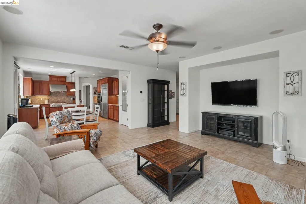 106 Little Ranch Oakley CA 94561