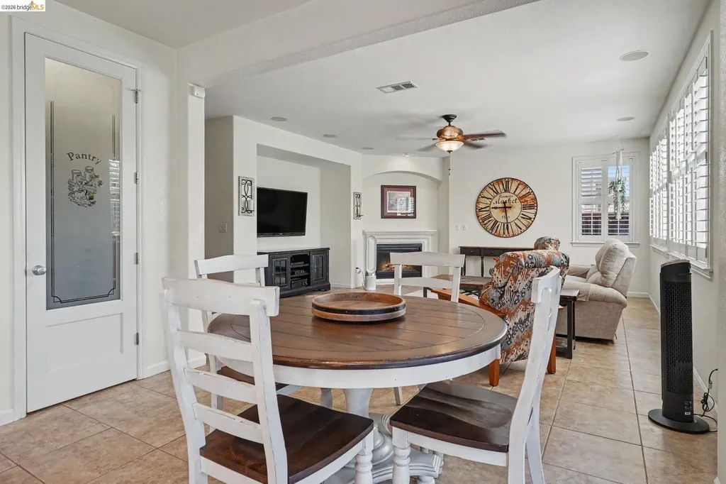 106 Little Ranch Oakley CA 94561
