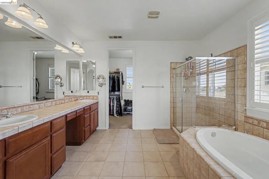 106 Little Ranch Oakley CA 94561