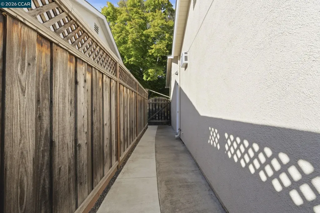 4242 Henning Drive Concord CA 94521