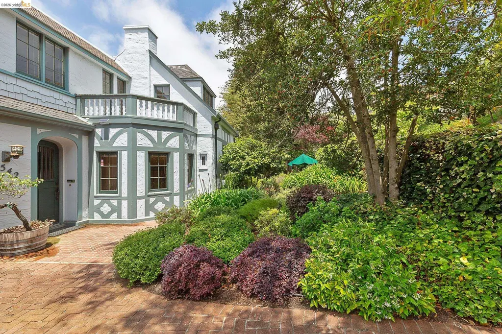 1542 Hawthorne Terrace Berkeley CA 94708