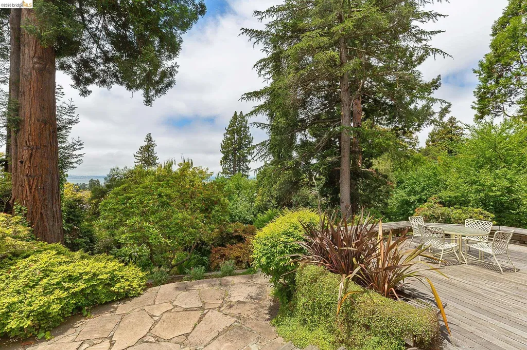 1542 Hawthorne Terrace Berkeley CA 94708