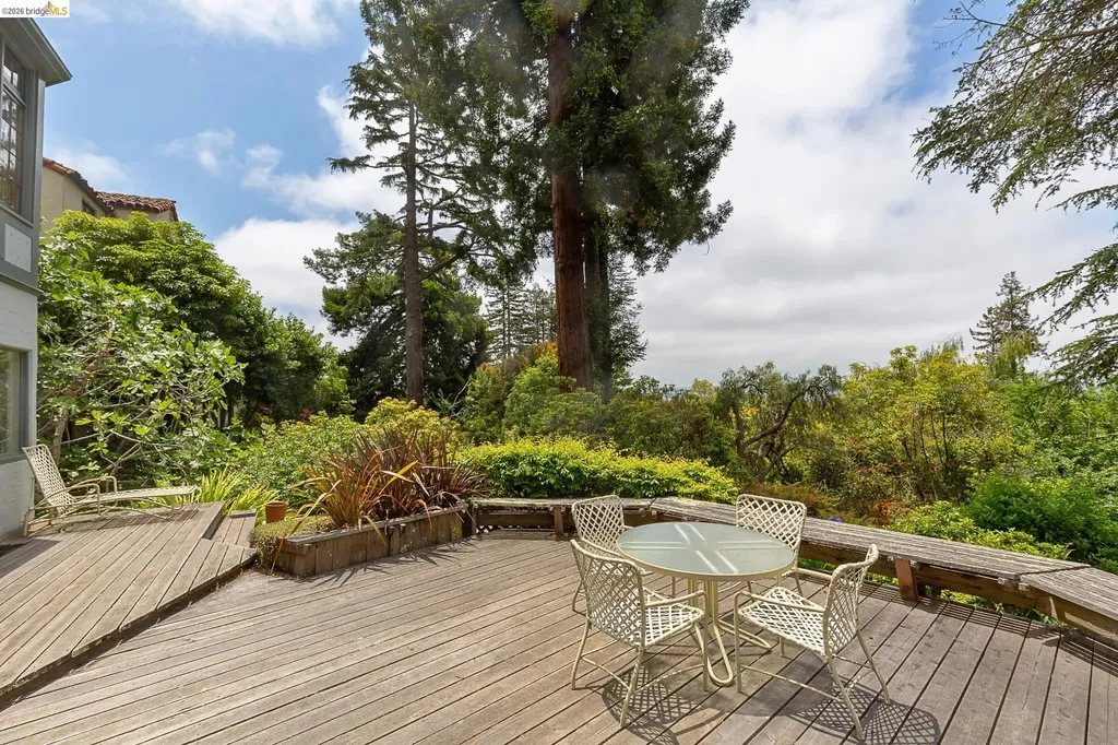 1542 Hawthorne Terrace Berkeley CA 94708