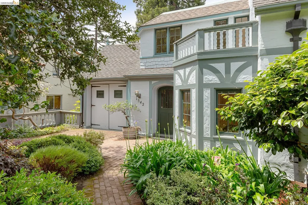 1542 Hawthorne Terrace Berkeley CA 94708