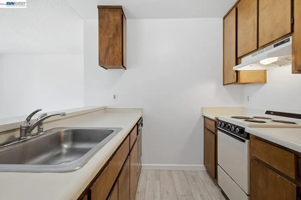 620 River Oak Way Hayward CA 94544