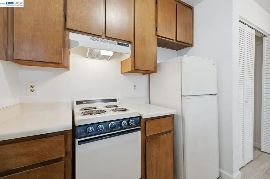 620 River Oak Way Hayward CA 94544