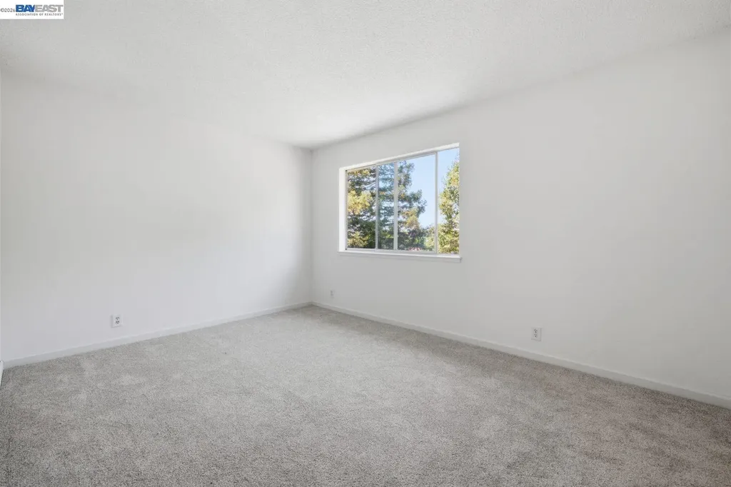 620 River Oak Way Hayward CA 94544