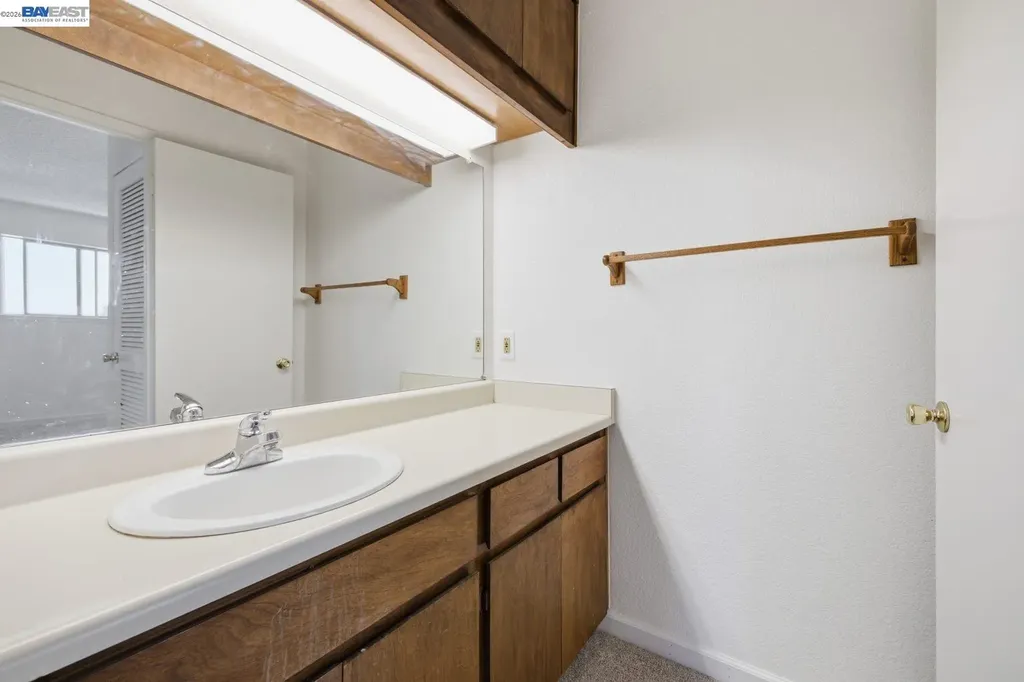 620 River Oak Way Hayward CA 94544