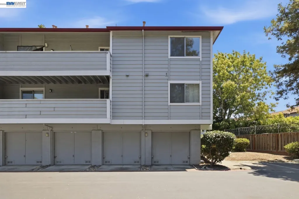 620 River Oak Way Hayward CA 94544