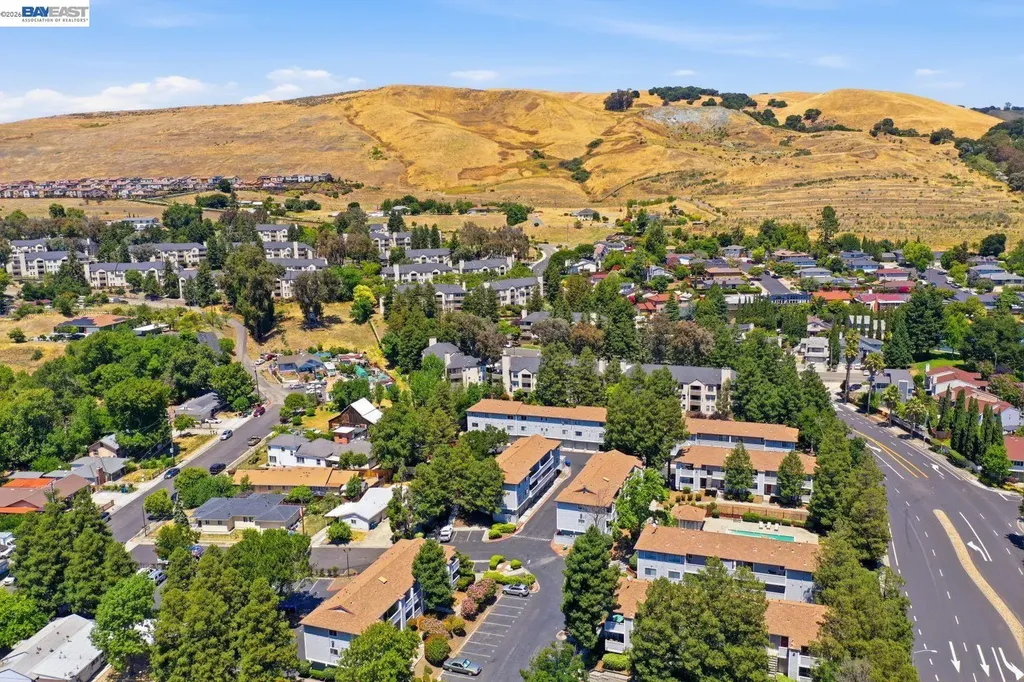 620 River Oak Way Hayward CA 94544