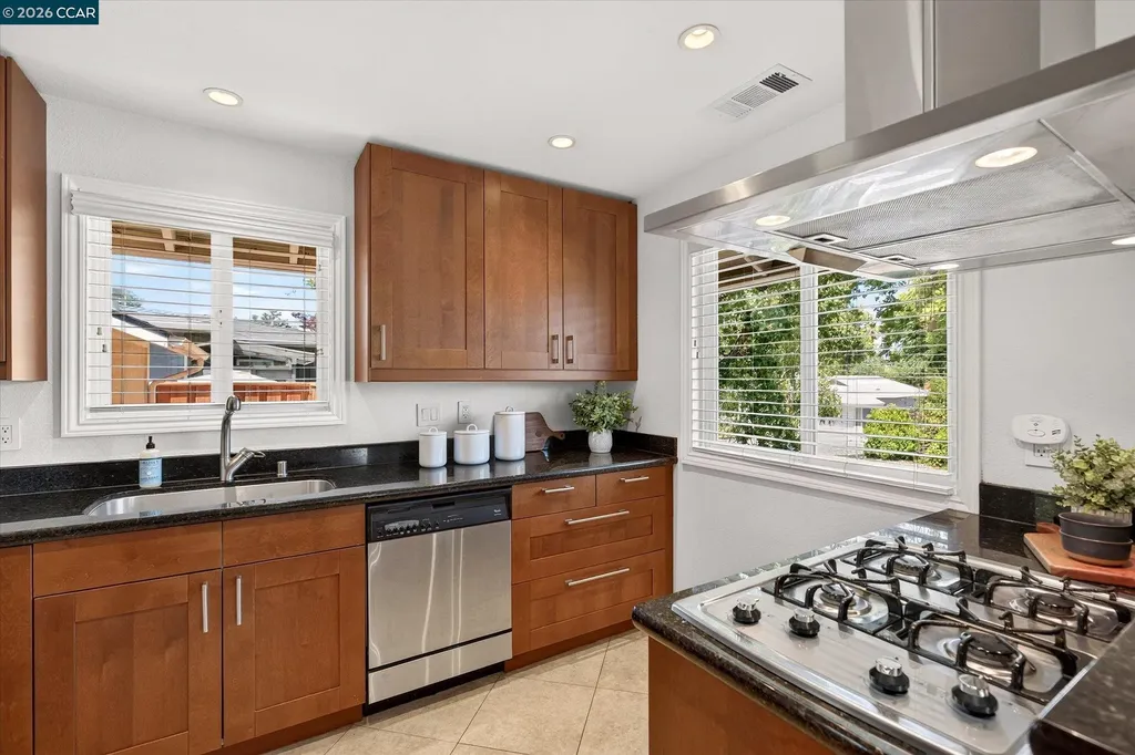 1721 Mendota Way Walnut Creek CA 94597