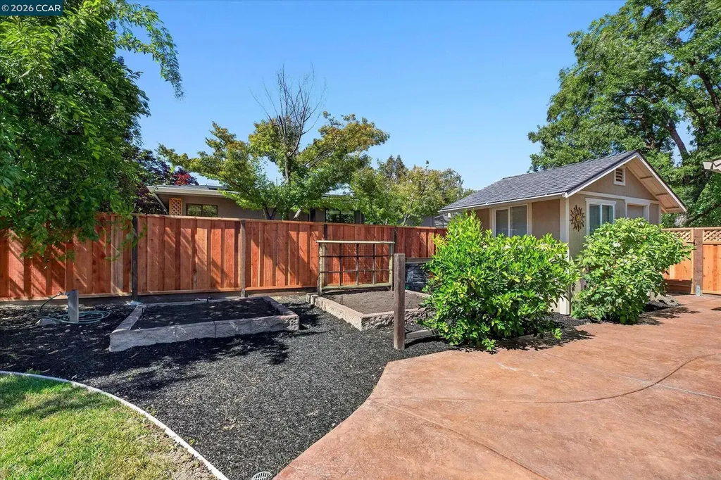 1721 Mendota Way Walnut Creek CA 94597