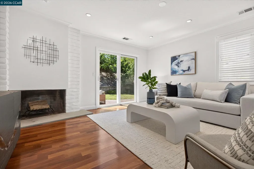 1721 Mendota Way Walnut Creek CA 94597