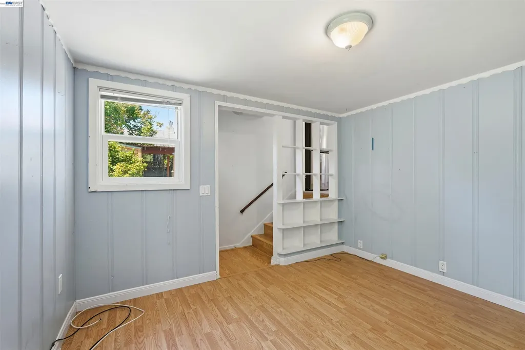 1095 Peach Street Alameda CA 94501