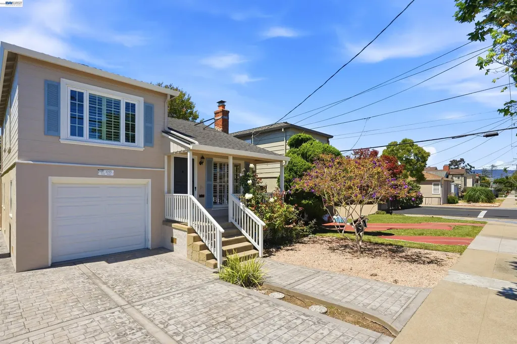1095 Peach Street Alameda CA 94501