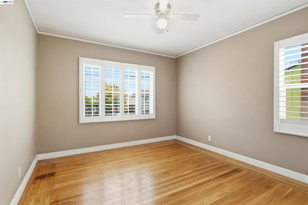 1095 Peach Street Alameda CA 94501