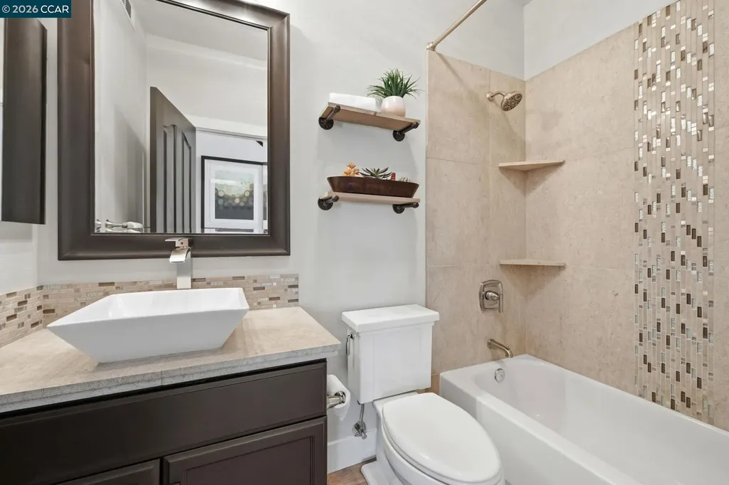 2037 Newton Brentwood CA 94513