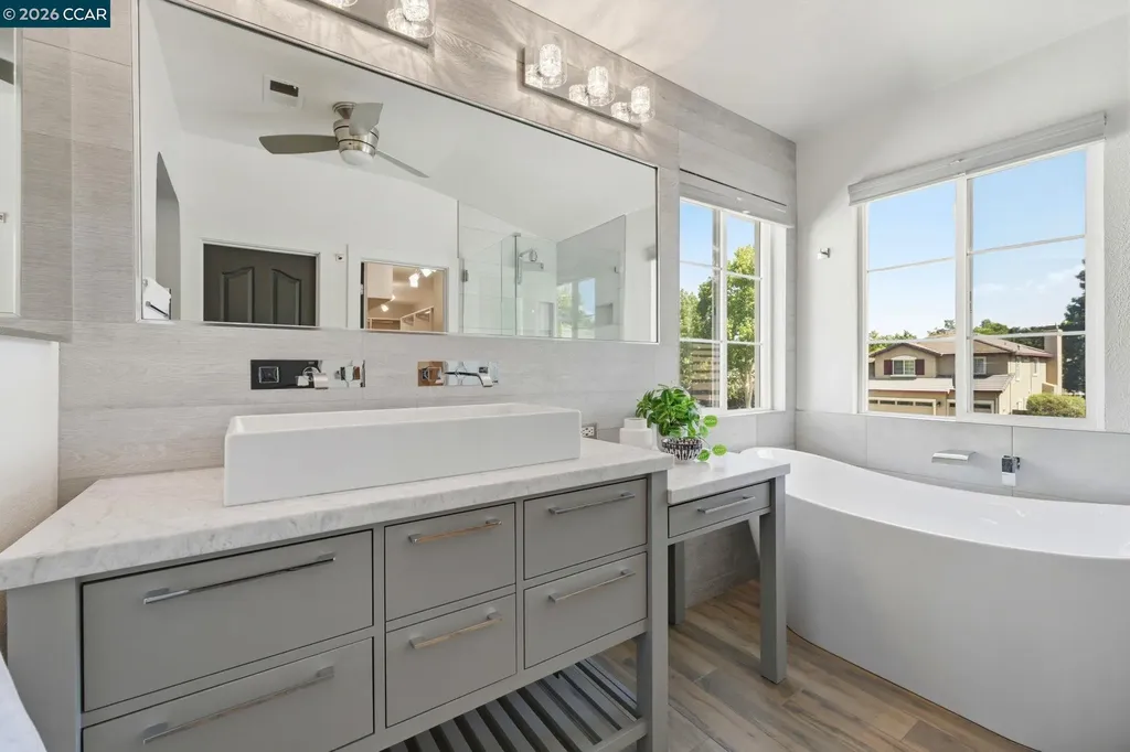 2037 Newton Brentwood CA 94513