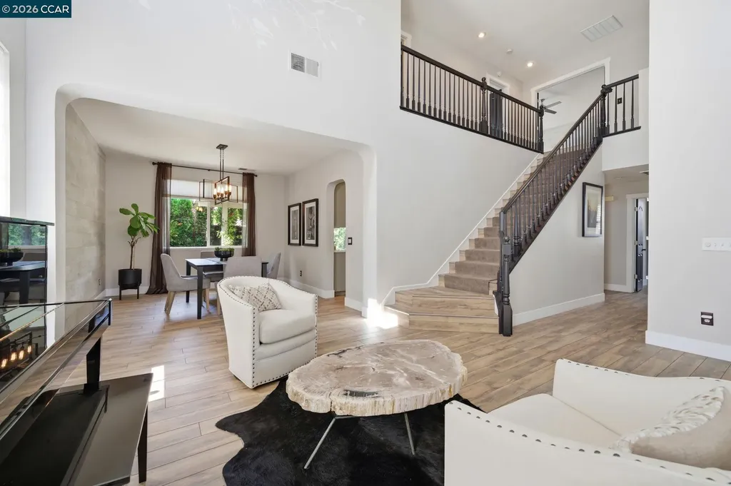 2037 Newton Brentwood CA 94513