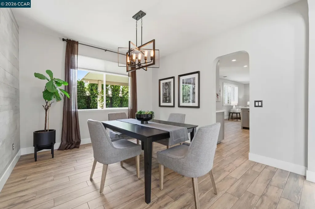 2037 Newton Brentwood CA 94513