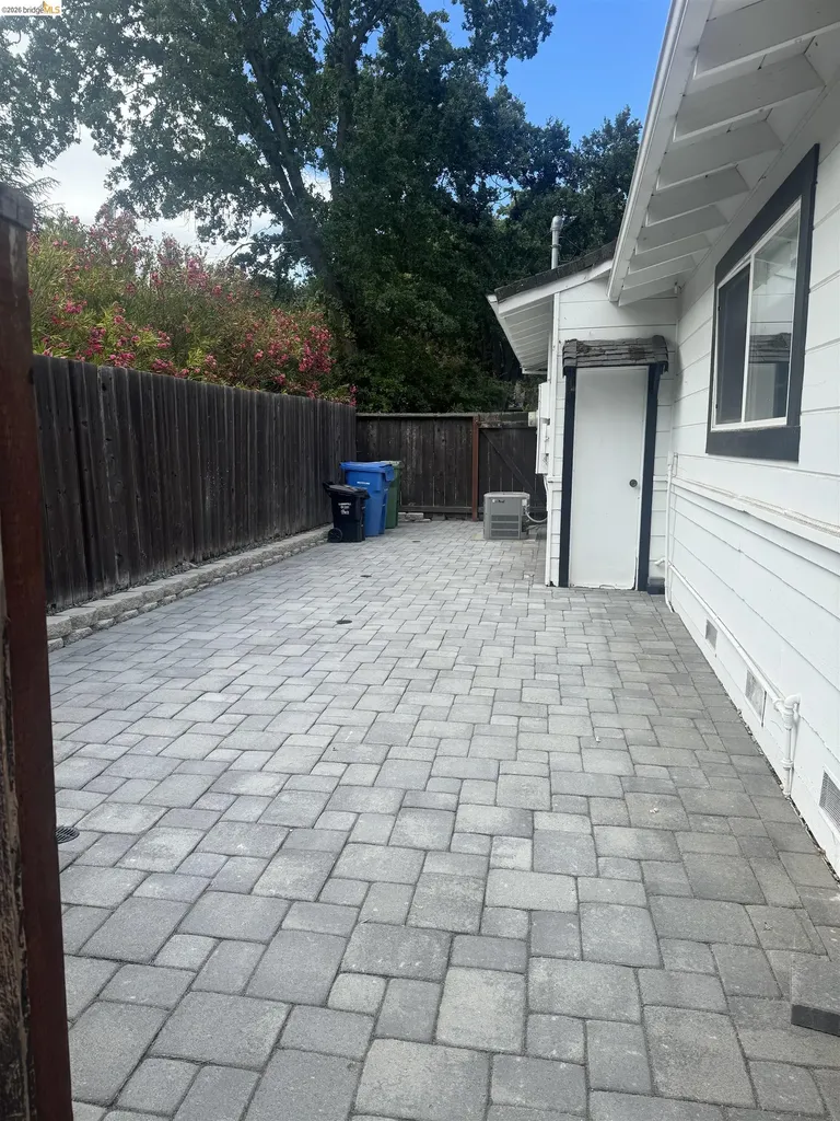 890 Hawthorne Drive Walnut Creek CA 94596