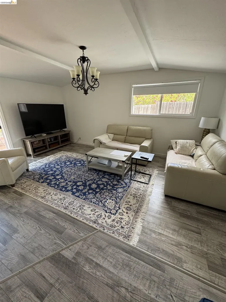 890 Hawthorne Drive Walnut Creek CA 94596