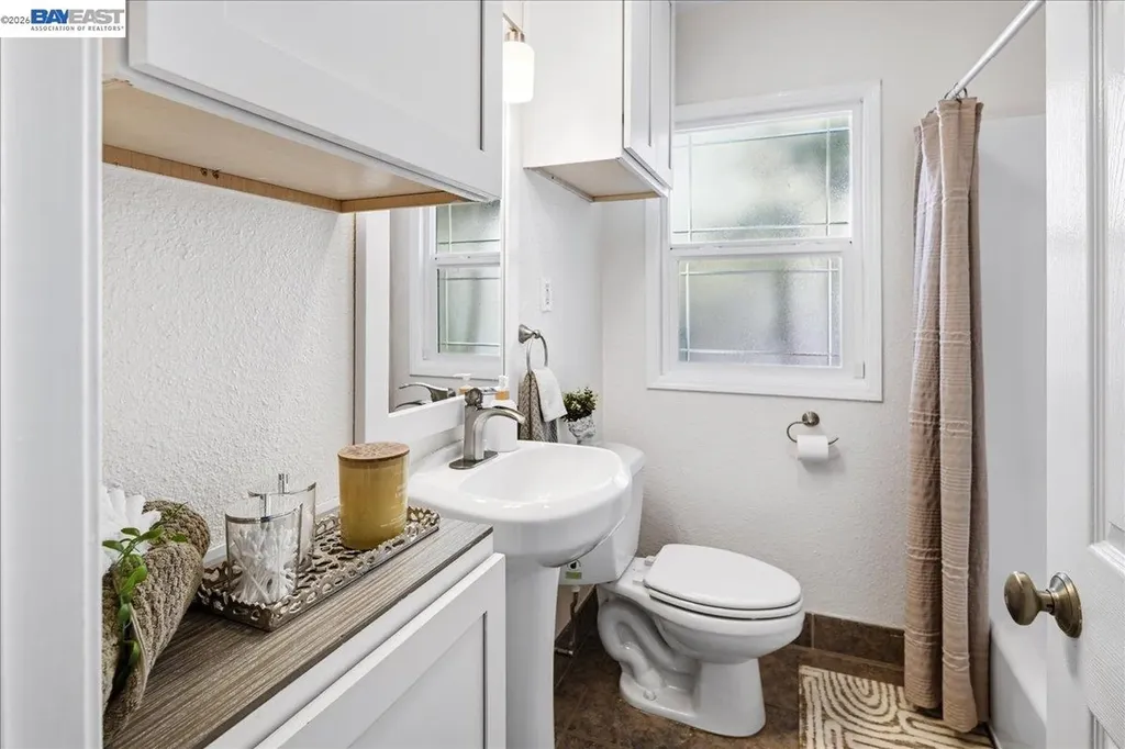 4231 Somerset Avenue Castro Valley CA 94546