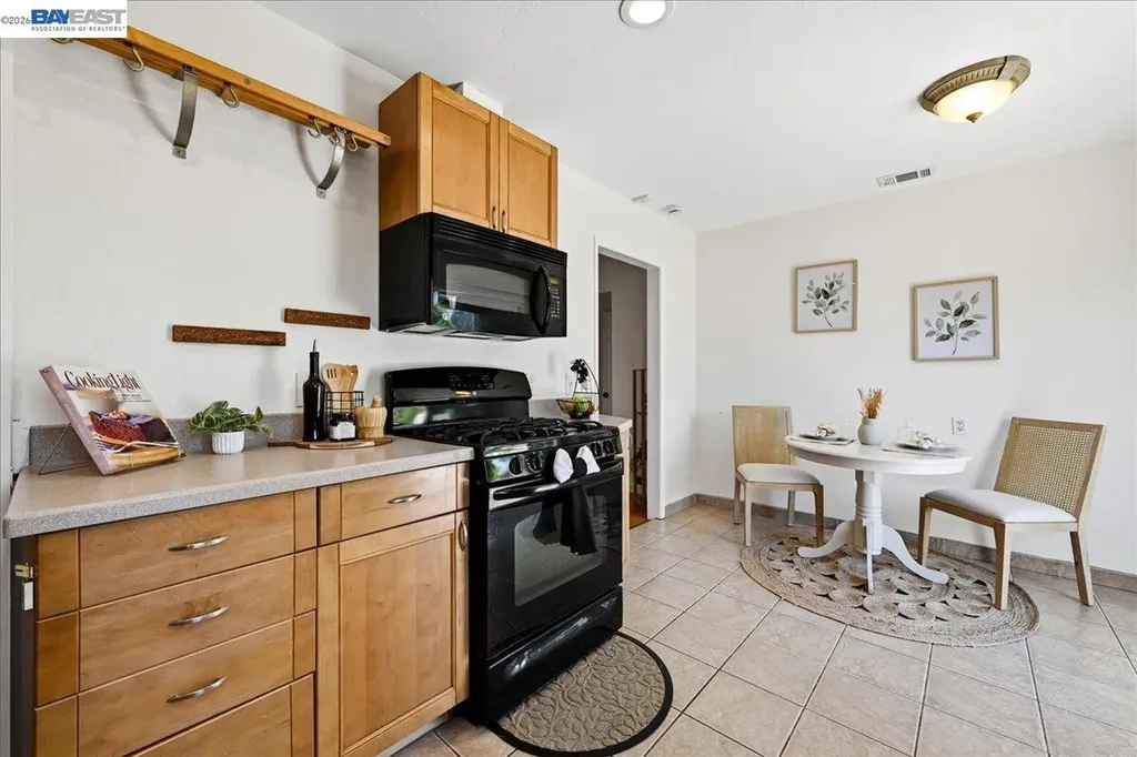 4231 Somerset Avenue Castro Valley CA 94546