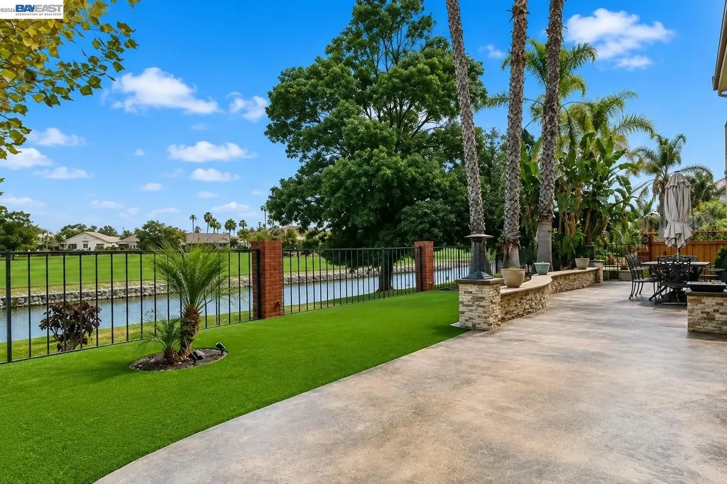 1915 Edgeview Way Discovery Bay CA 94505