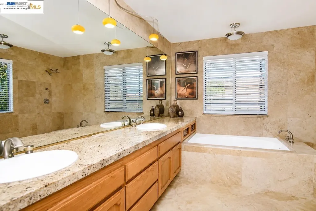 1915 Edgeview Way Discovery Bay CA 94505