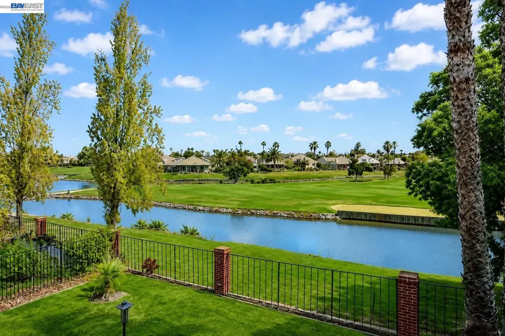 1915 Edgeview Way Discovery Bay CA 94505