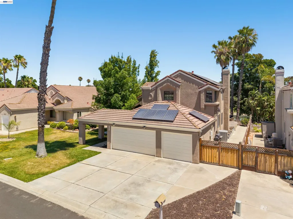 1915 Edgeview Way Discovery Bay CA 94505