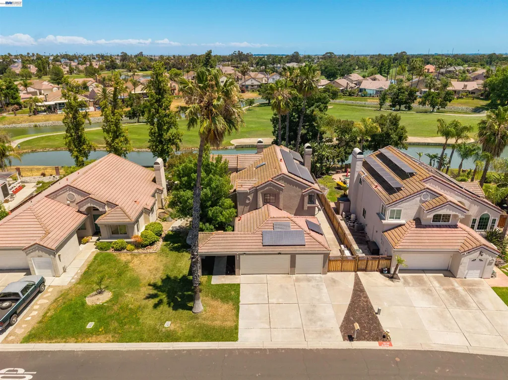 1915 Edgeview Way Discovery Bay CA 94505