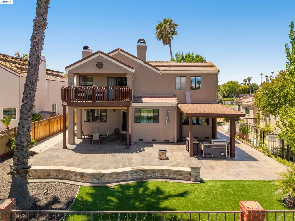 1915 Edgeview Way Discovery Bay CA 94505