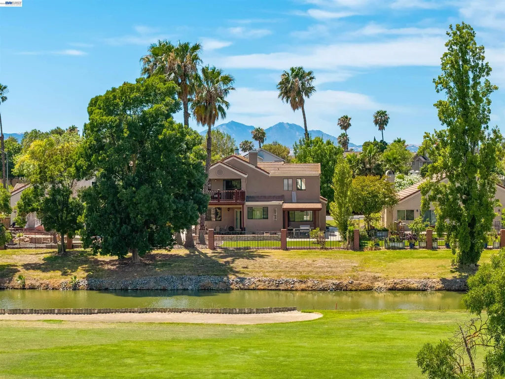 1915 Edgeview Way Discovery Bay CA 94505
