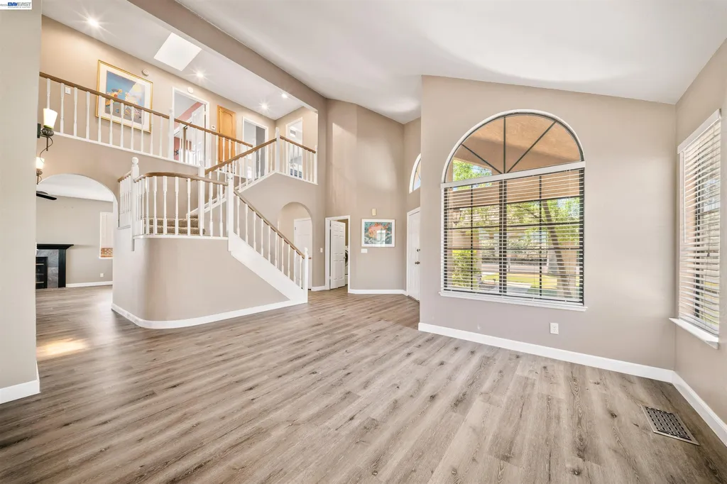 1915 Edgeview Way Discovery Bay CA 94505